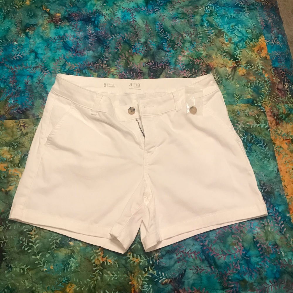 a.n.a ✨White Shorts✨